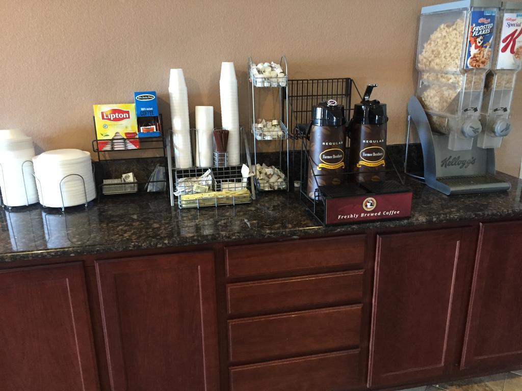 Super 8 By Wyndham Winnemucca Nv Екстер'єр фото